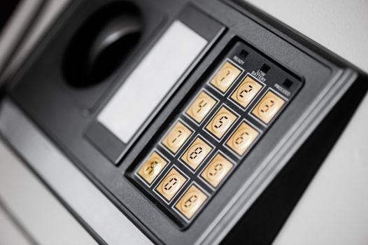 Keypad safe box