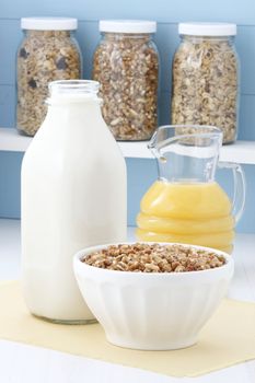 Delicious and healthy crunchy oats cereal, popular around the world, and often eaten in combination with yogurt or milk. 