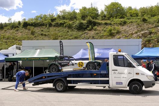 chases of Caterham on the circuit of the Cevennes with Ales in the French department of Gard the May 24th and 25th, 2013. mechanical maintenance