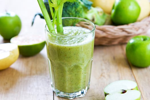 Apple with Celery ,Pear and Broccoli smoothie