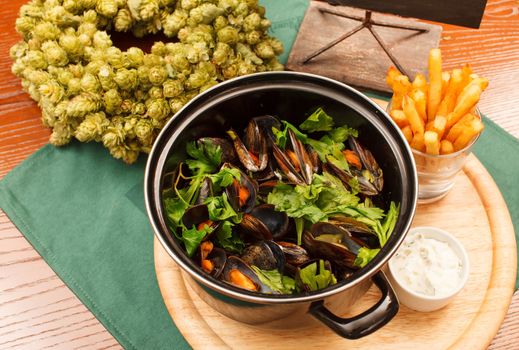 mussels with french fries 