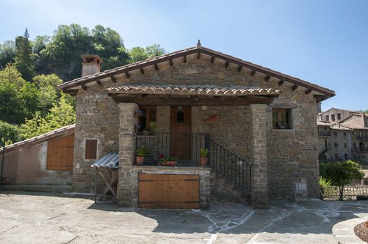 Rupit old houses