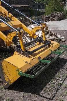 tractor shovel yellow color