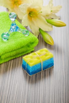 bath objects with flower