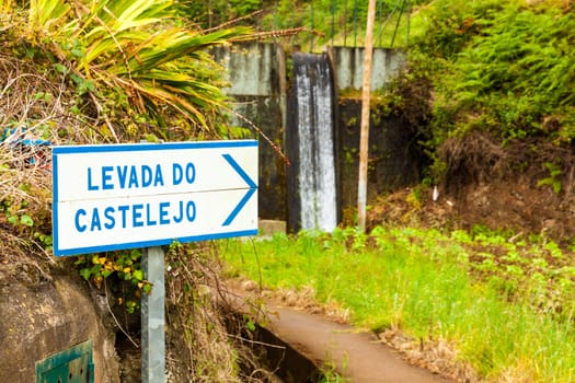 Sign showing the way to the Levada do Castelejo, hiking path