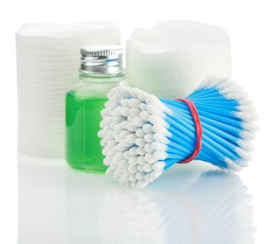 composition of cleaning accesories