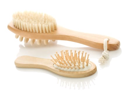 brush and hairbrush