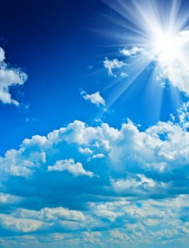 beautyful cloudy blue sky with sun
