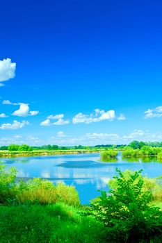 beaty lake and sky with reflection