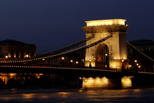 Night image with traffic of the hungarian chain Bridge