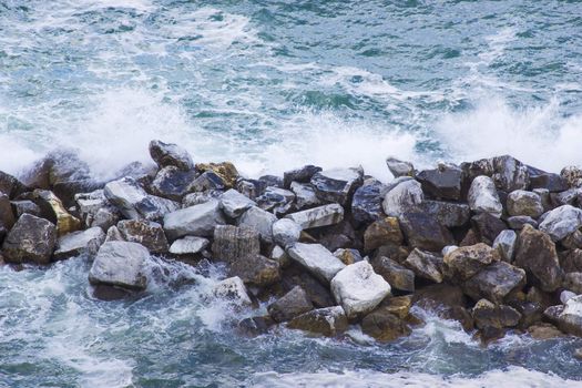 Big waves breaking on the rocks