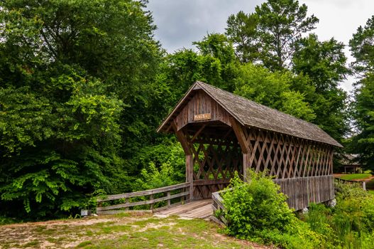 old wooden covered bridge in alabama