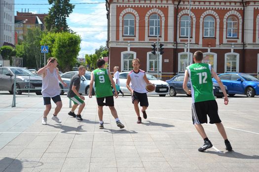 Day of youth of 2013, Tyumen. Basketball competitions in Tsvetnoy Boulevard.