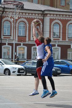 Day of youth of 2013, Tyumen. Basketball competitions in Tsvetnoy Boulevard.