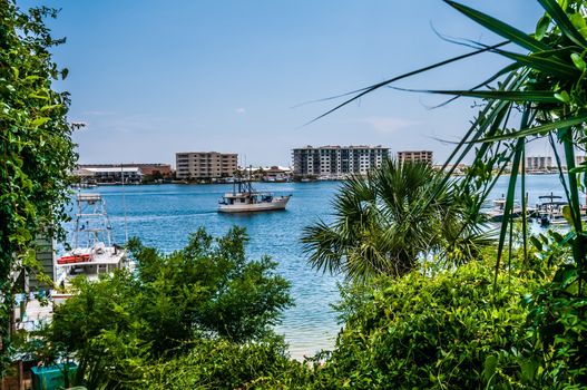 crystal clear water at destin florida near okaloosa island