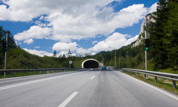 The national road going directly to the tunnel