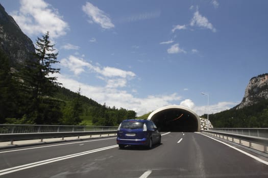 The national road going directly to the tunnel