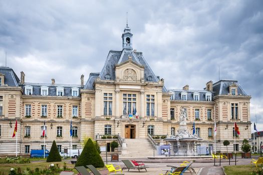 Picture of the townhall "Hotel Deville" in the town Evreux, France