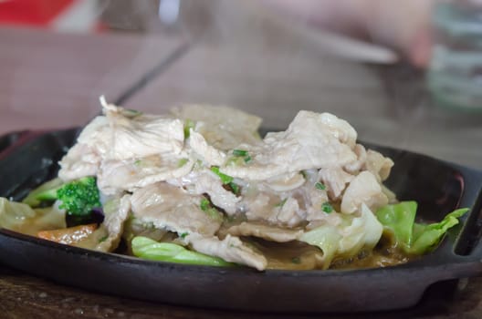 pork  fried with oyster sauce  and vegetable