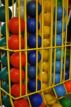  Golf balls in cage