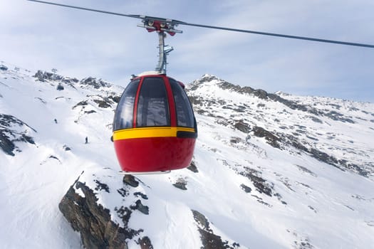 Cable car going to Kitzsteinhorn peak, Kaprun, Austria