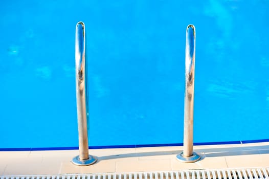 entrance to the pool and railings