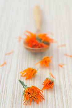 marigold herbal tea 