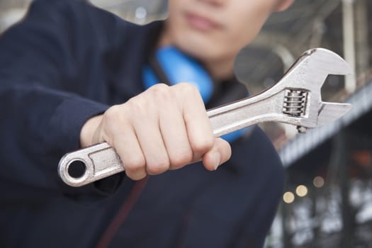 Close-Up Wrench