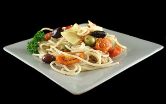 Delicious mediterranean style pasta with olives and sundried tomatoes.