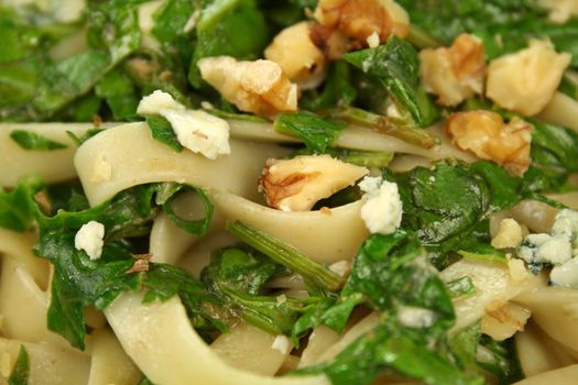 Fettucini with spinach blue cheese and walnuts
