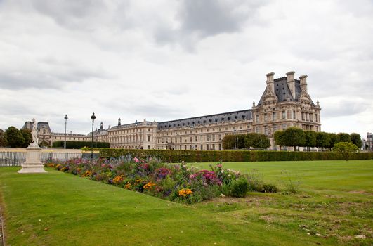 beautiful French architecture in central paris