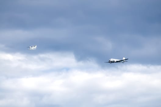 airplanes in the blue sky