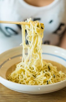 Dipping cold noodle with traditionnal japanese Zaru soba sauce