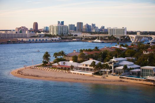 Fort Lauderdale High End Homes and  City Skyline