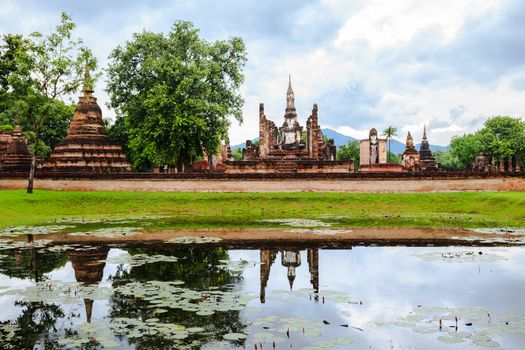 Wat mahathat in the national historical park, sukhothai, thailand