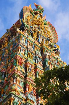 Meenakshi Amman Kovil is a historic Hindu temple located in the southern bank of river Vaigai in the city of Madurai, Tamil Nadu, India.