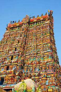 Meenakshi Amman Kovil is a historic Hindu temple located in the southern bank of river Vaigai in the city of Madurai, Tamil Nadu, India.