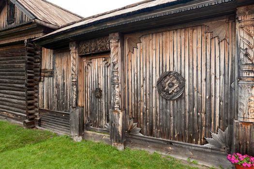 N. Sinyachikha Museum-Reserve of Wooden Architecture and Folk Art. The gate of the manor peasant XIX century. Transported from village Kamelskaya Alapaevsk district