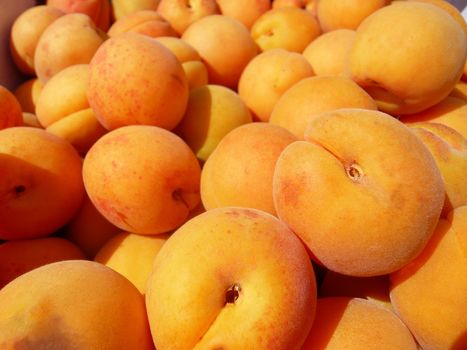 Peaches on market