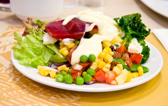 mixed vegetable and fruit salad fro healthy food