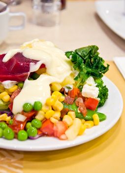 mixed vegetable and fruit salad fro healthy food