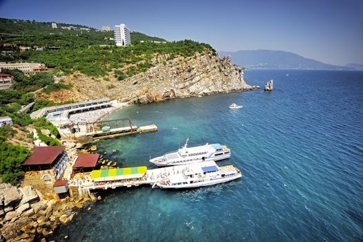 Rock and hotel "sail" in Yalta