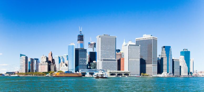 New York City skyline at afternoon w the Freedom tower