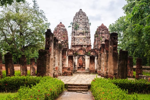 Wat sri sawai in sukhothai historical park, sukhothai province, thailand
