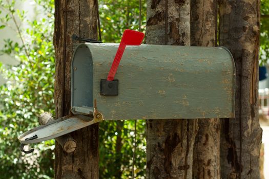 a plain grey Mailbox