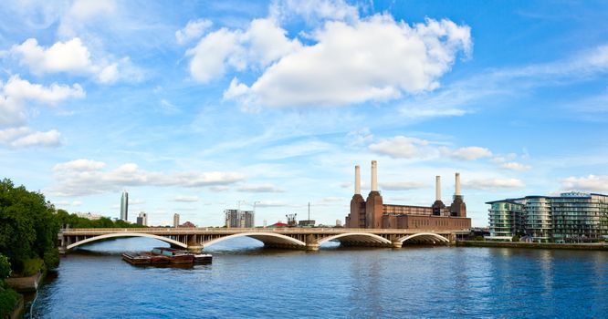 Panoramic view of Grosvenor Bridge with abandonded Battersea power station in London