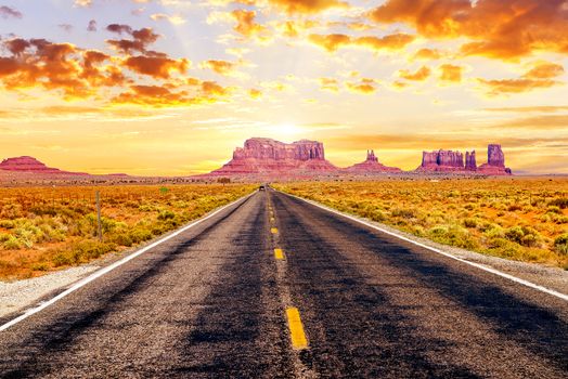 famous long road in front of Monument Valley, USA