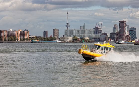 City views Rotterdam, Nideranda, September 28, 2012. The population of the city of 617 347 inhabitants (for January 1, 2012), it is the second for number of inhabitants the city in the Netherlands