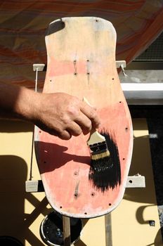 Restore an Old Vintage Skateboard with Black Painting