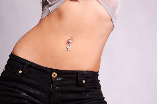 piercing in the navel